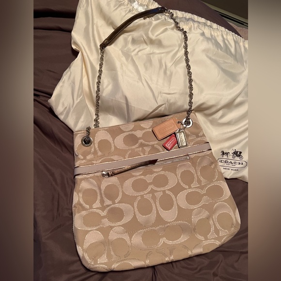 Coach EUC never taken out of storage bag. - Picture 5 of 6